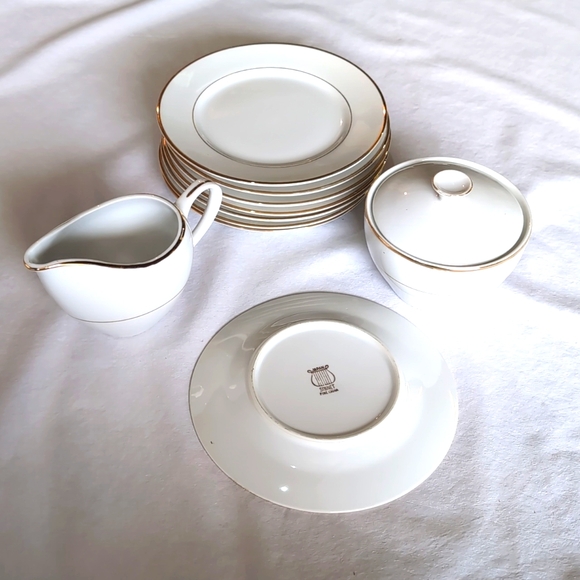 Sonnet by Fine Chine of Japan 8 Bread & Butter Plate and Creamer and Sugar Bowl - Picture 1 of 6